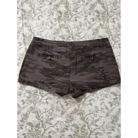 O’Neill Y2K Camo Floral Shorts XL - Picture 7 of 7